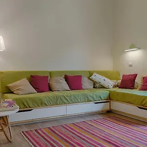 Appartamento Primopiano - Ariberto, Milano